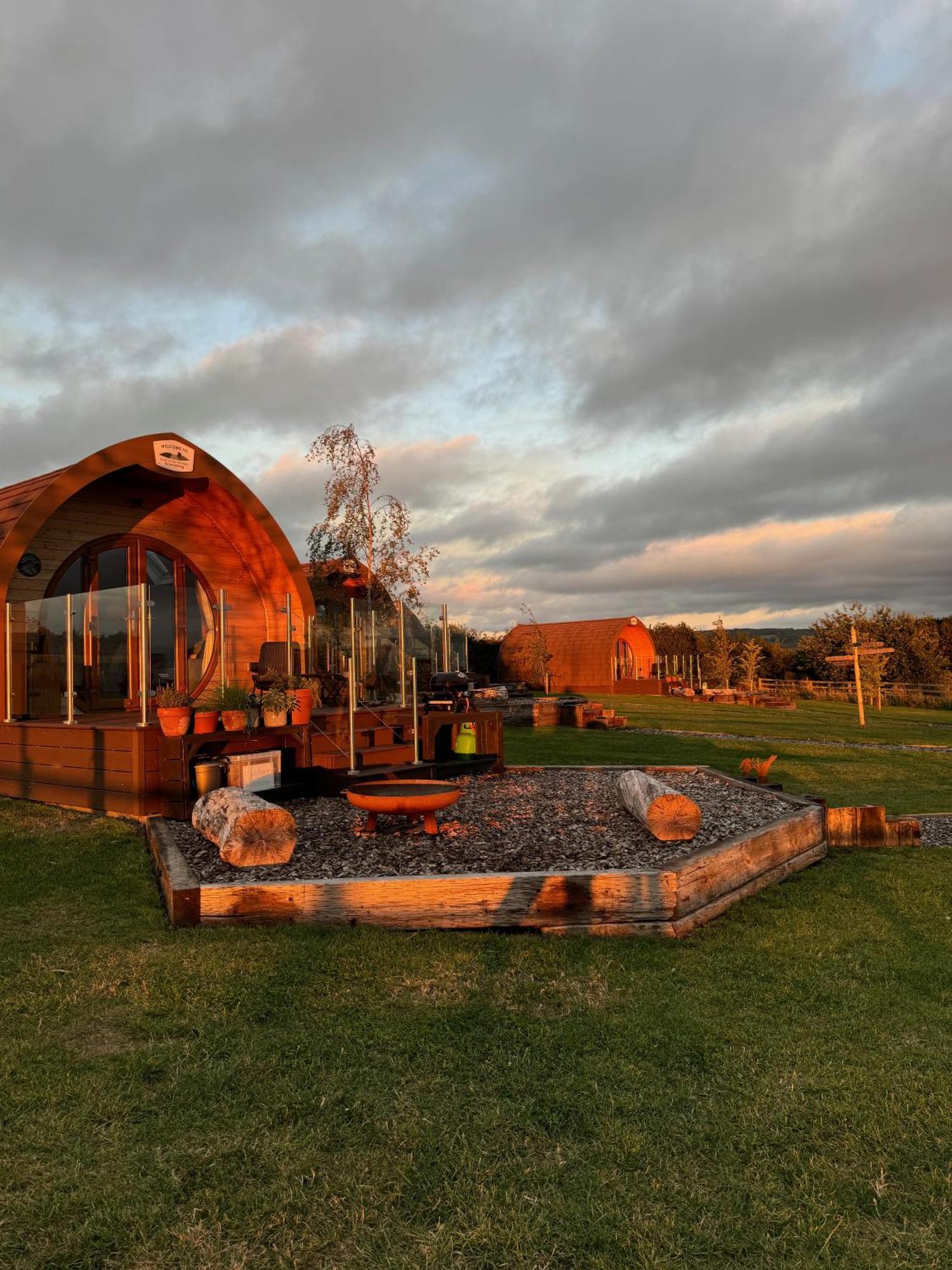 הוילה סטמפורד ברידג' Mingle Dale- Bugthorpe Grange Glamping מראה חיצוני תמונה